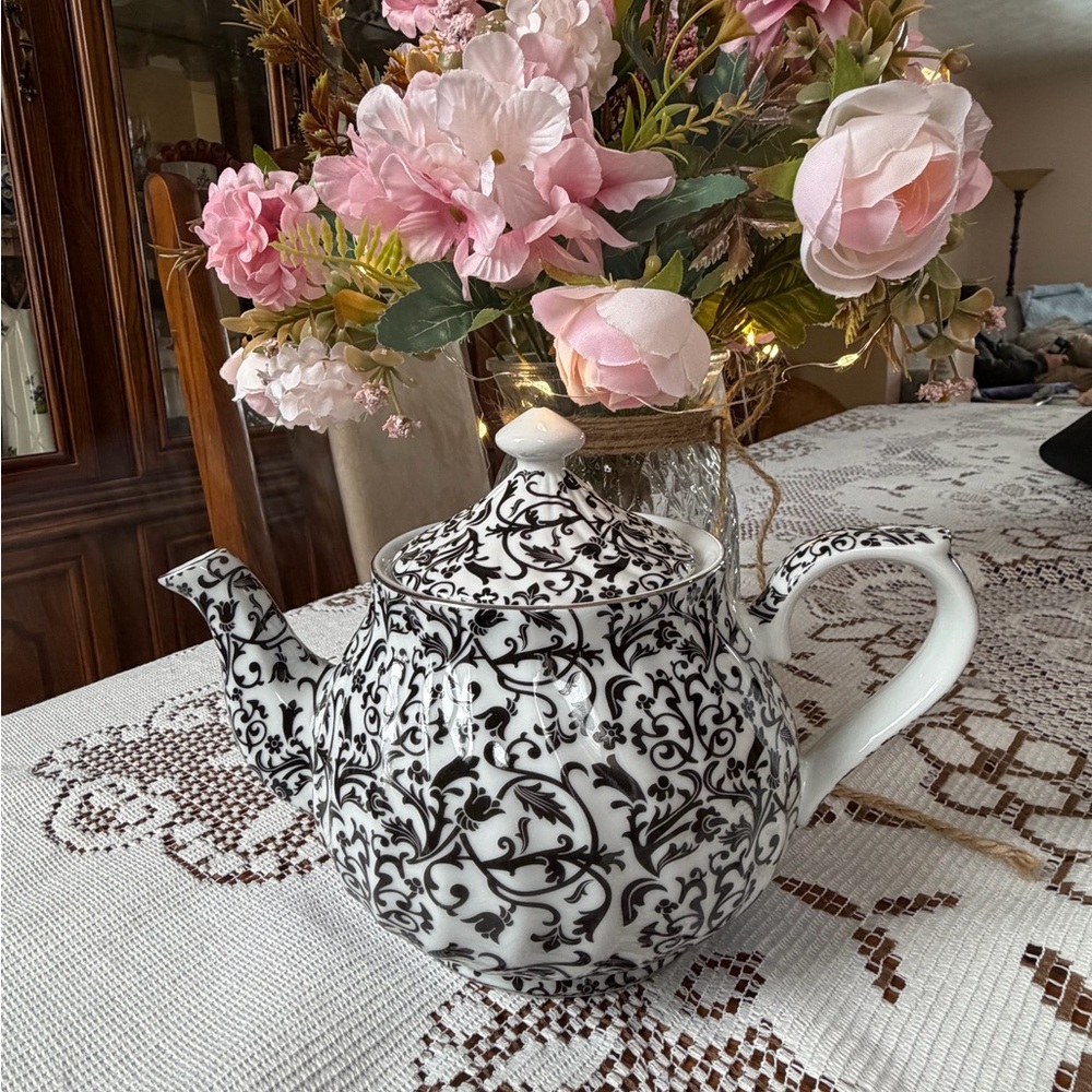 Vintage Darice Black and White Floral Porcelain Decorated Tea Pot Silver Trim